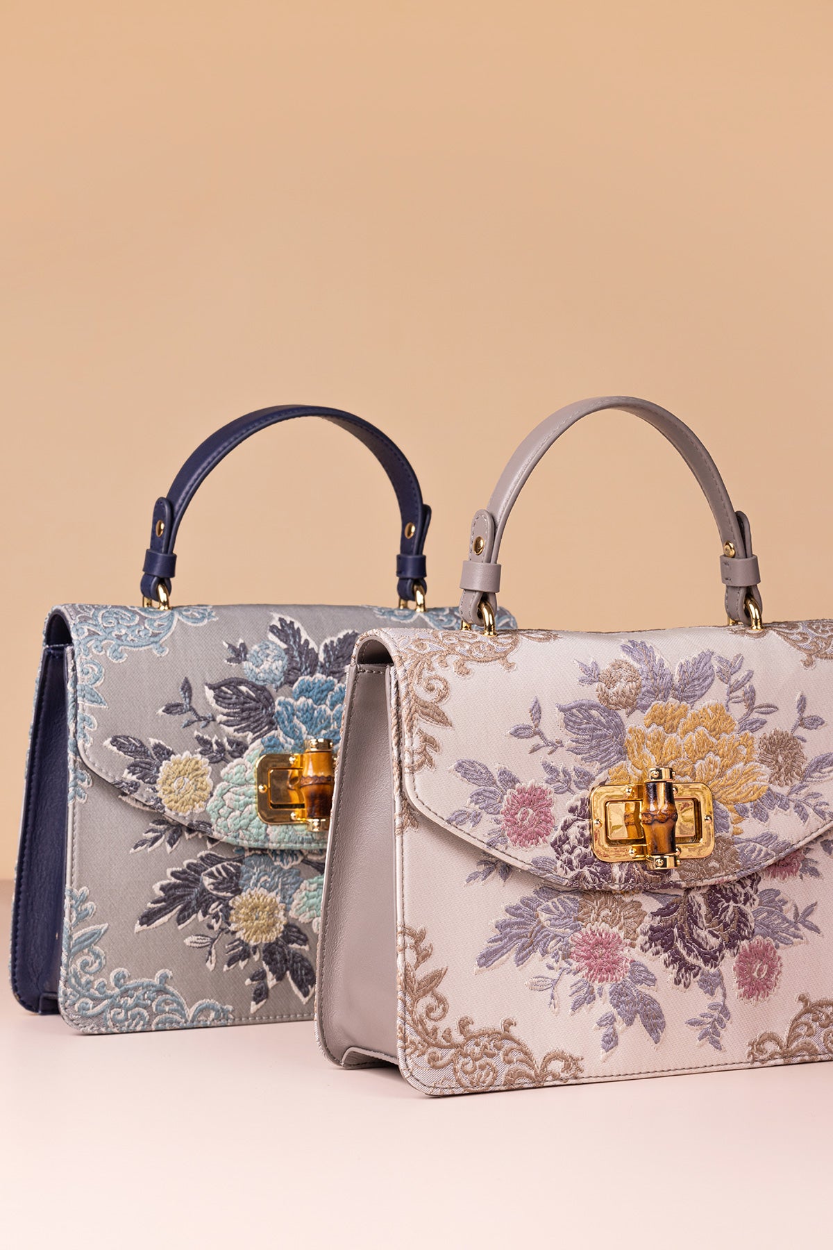 Hydrangea-Ivory Leather Shoulder Bag