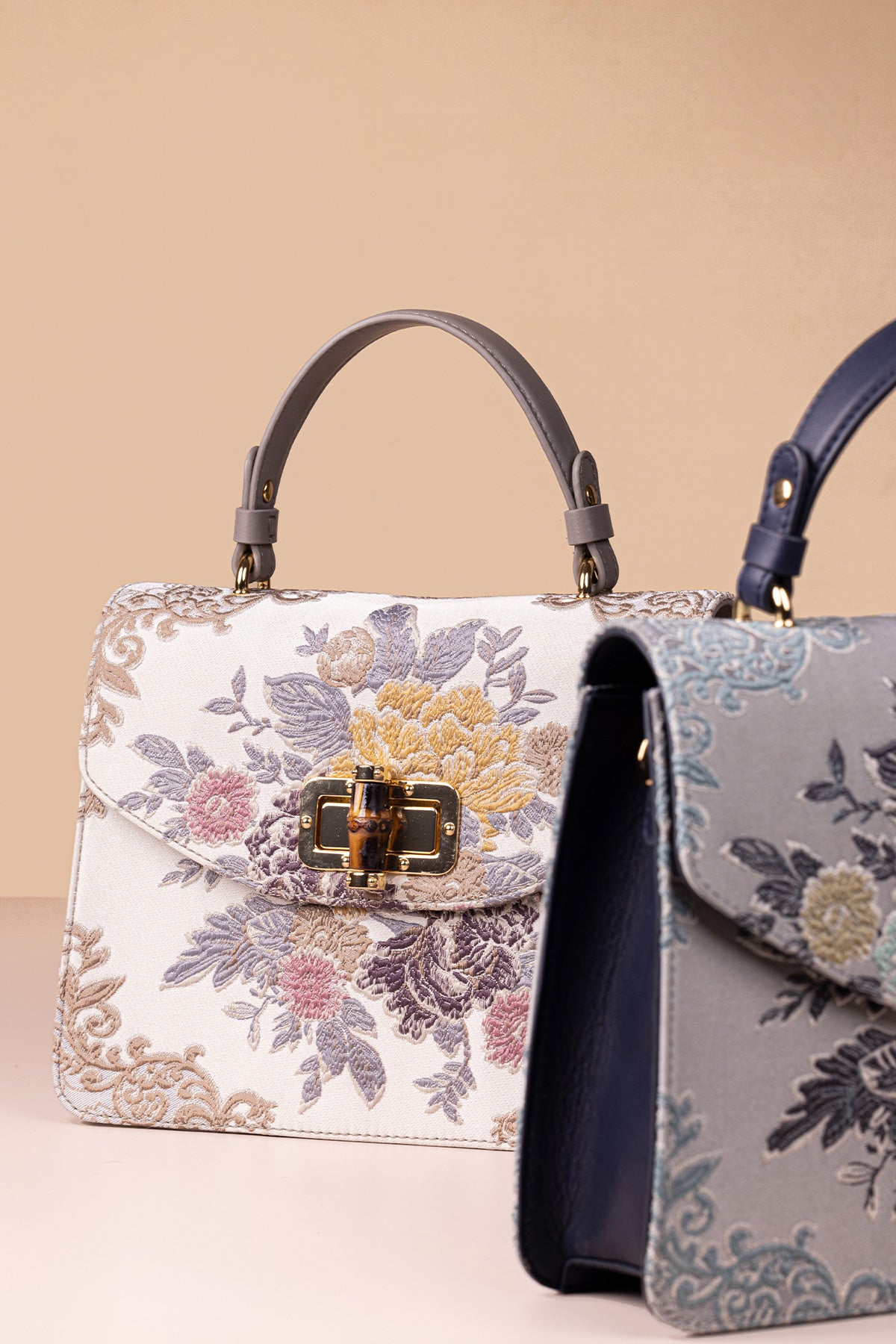 Hydrangea-Ivory Leather Shoulder Bag