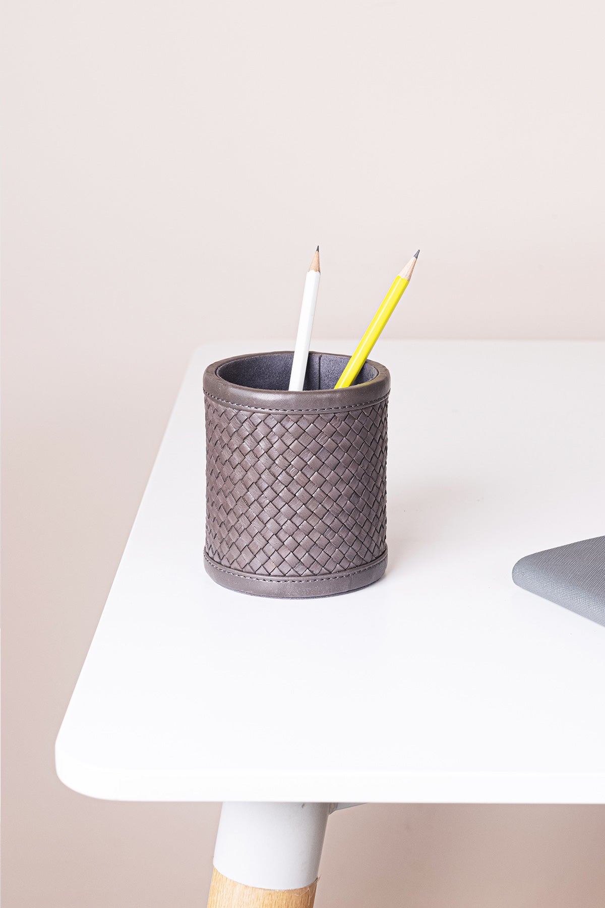 Oak pen holder - Slate