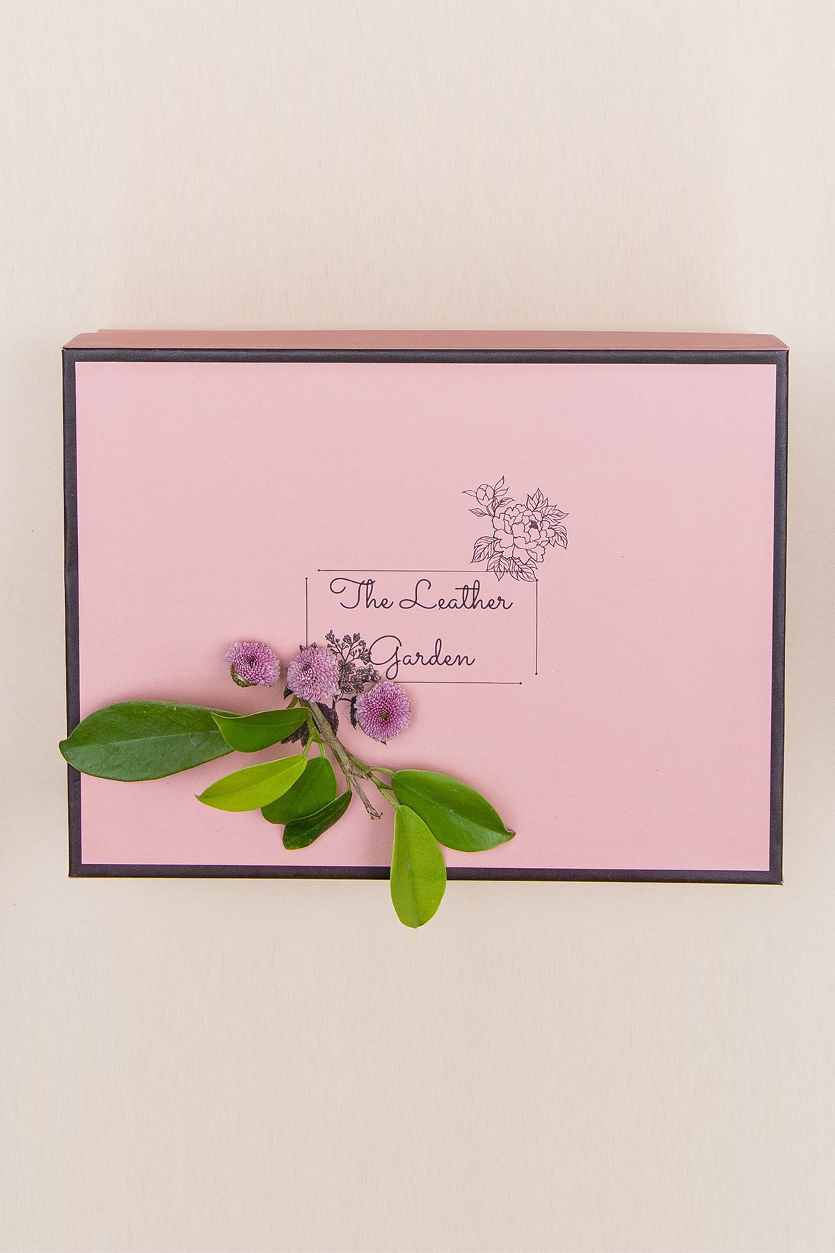 Banyan Triangular Napkin Holder - Smoke