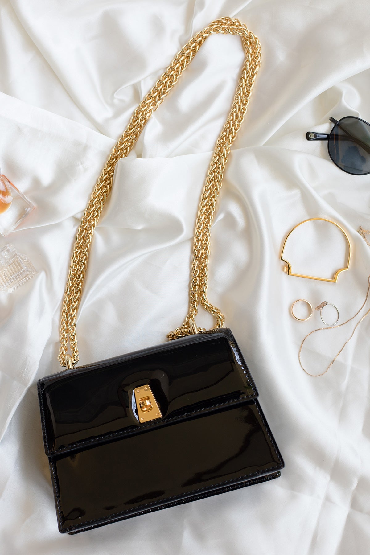 Primrose-Onyx Leather Shoulder Bag