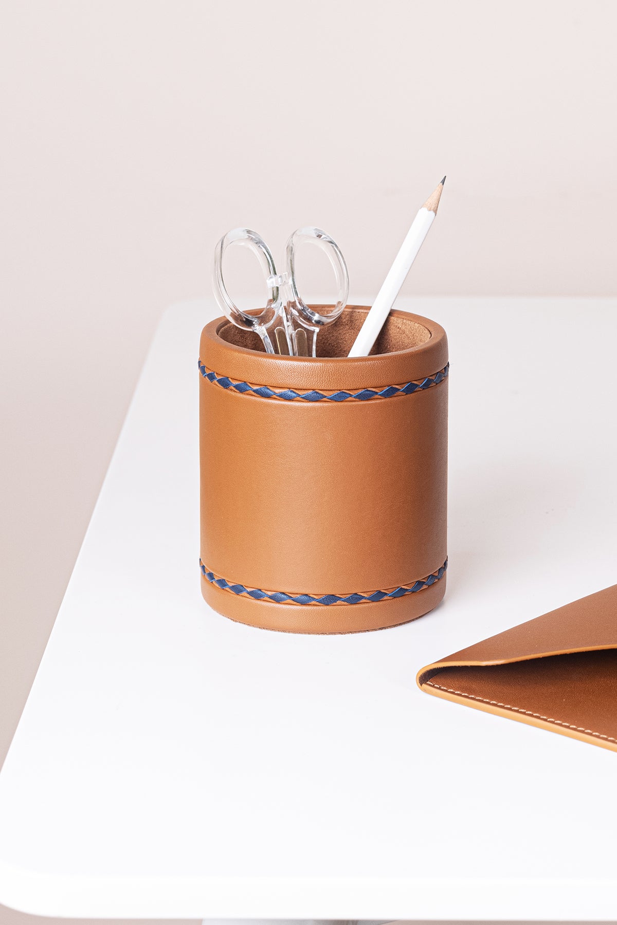 Cedar Pen Holder - Whiskey