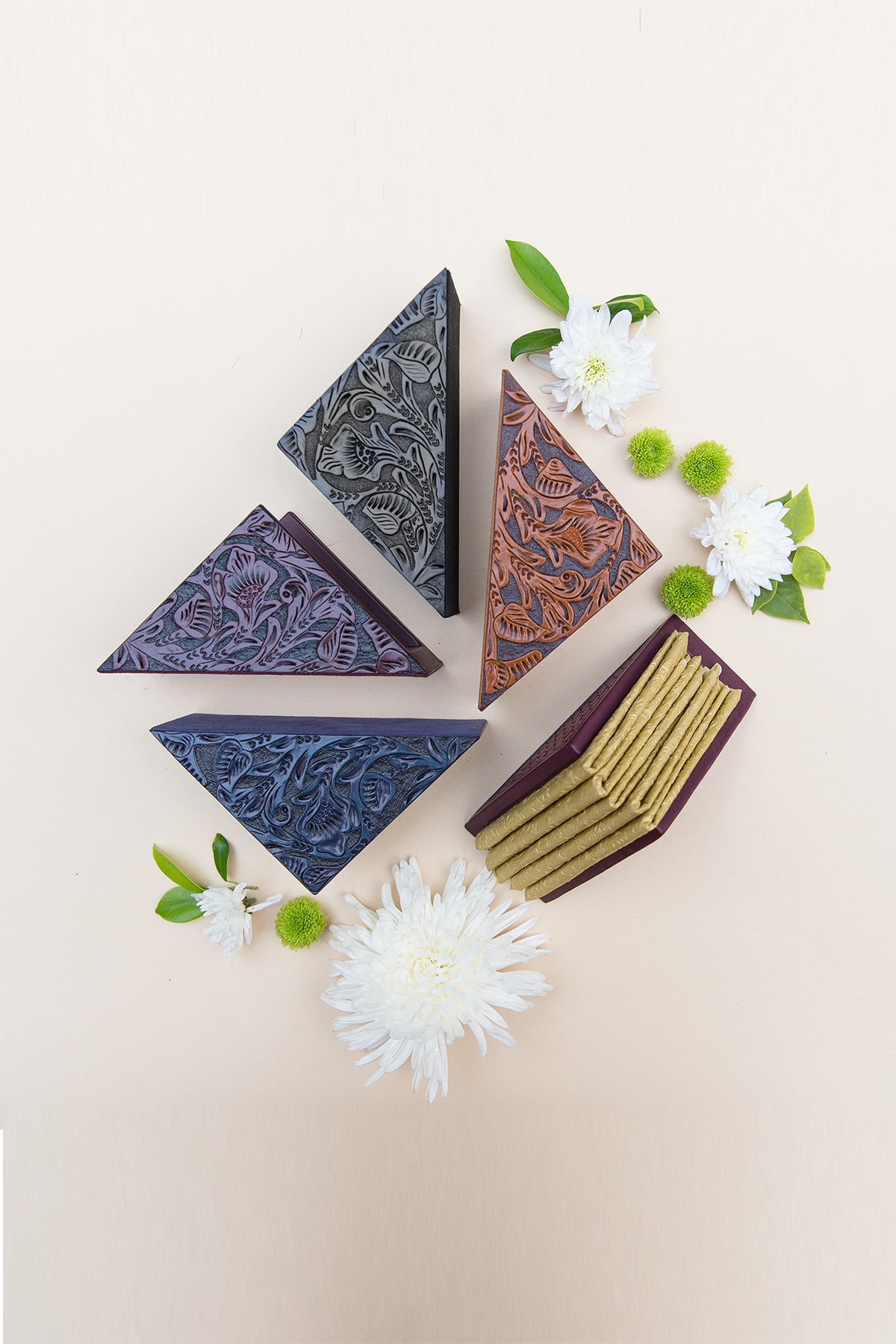 Banyan Triangular Napkin Holder - sangria