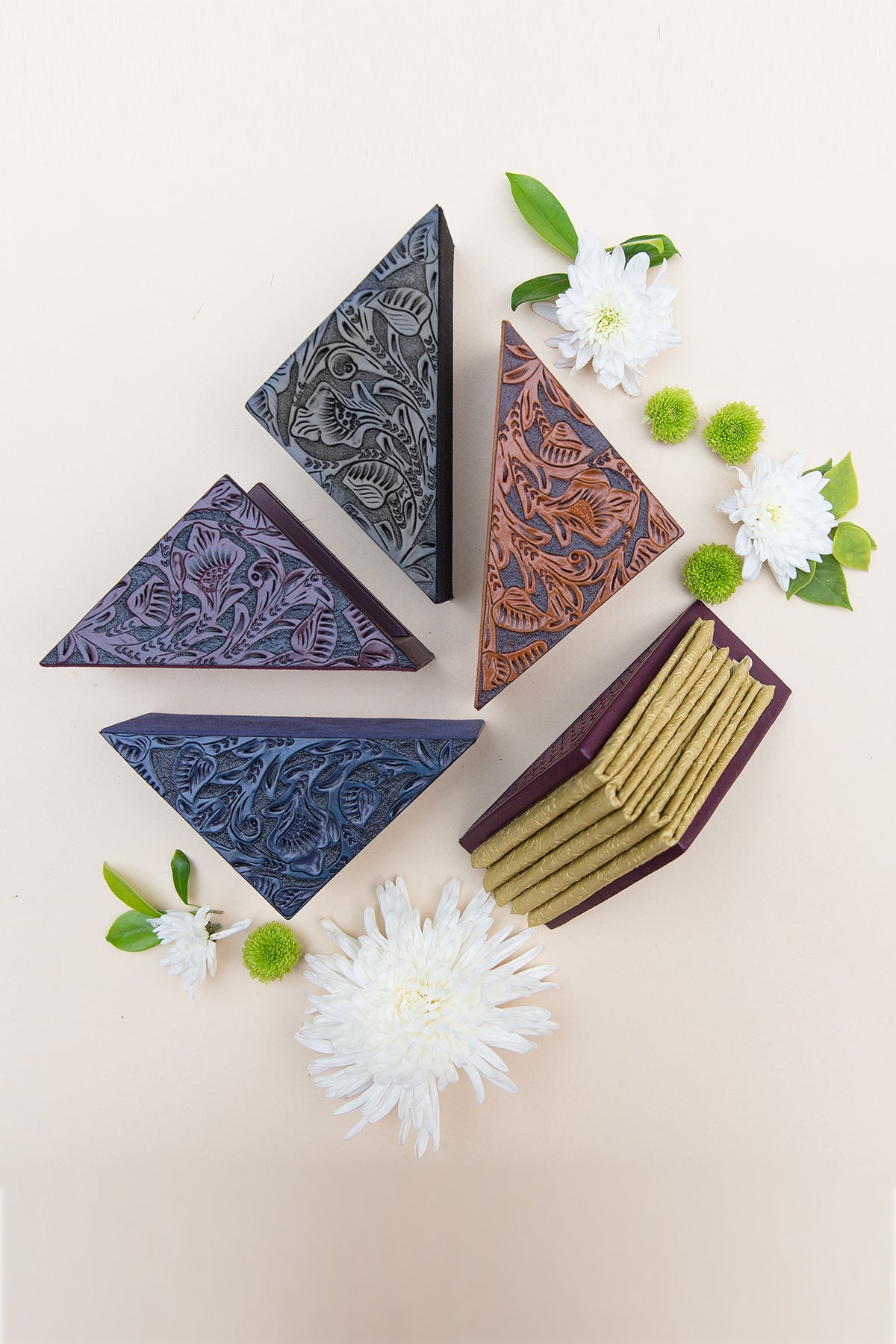 Banyan Triangular Napkin Holder - Smoke