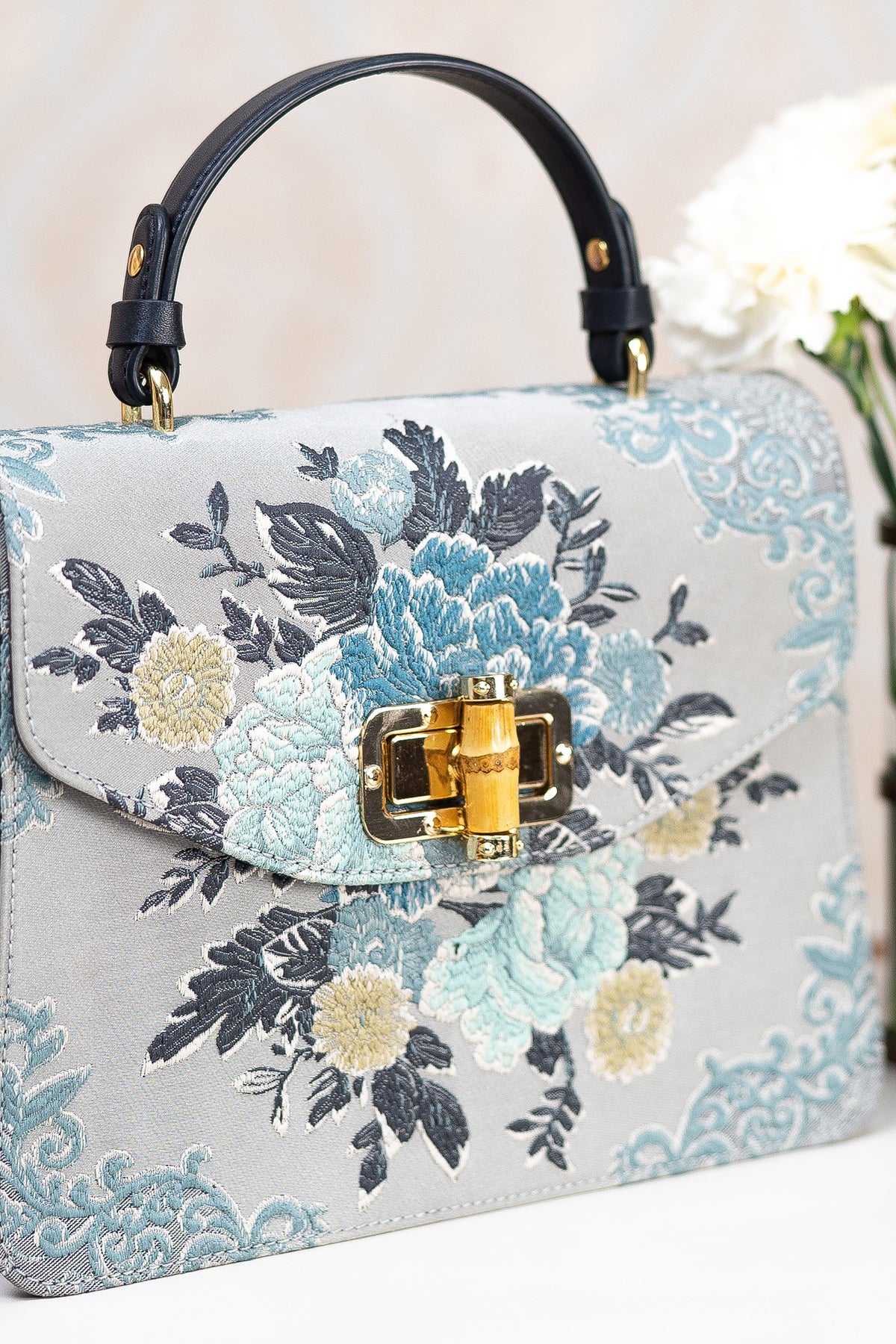 Hydrangea-Pigeon Blue Leather Shoulder Bag