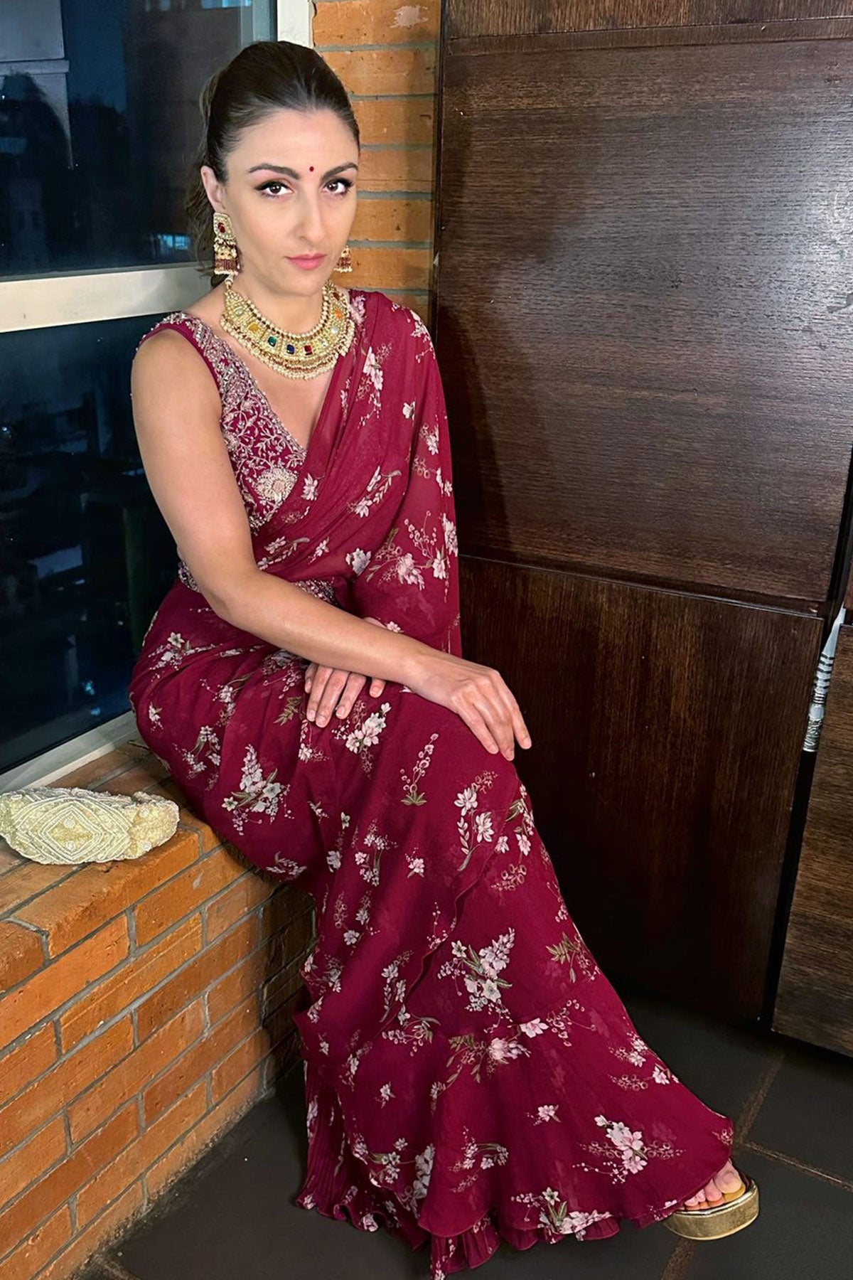 Soha Ali Khan with the Nargis Bag