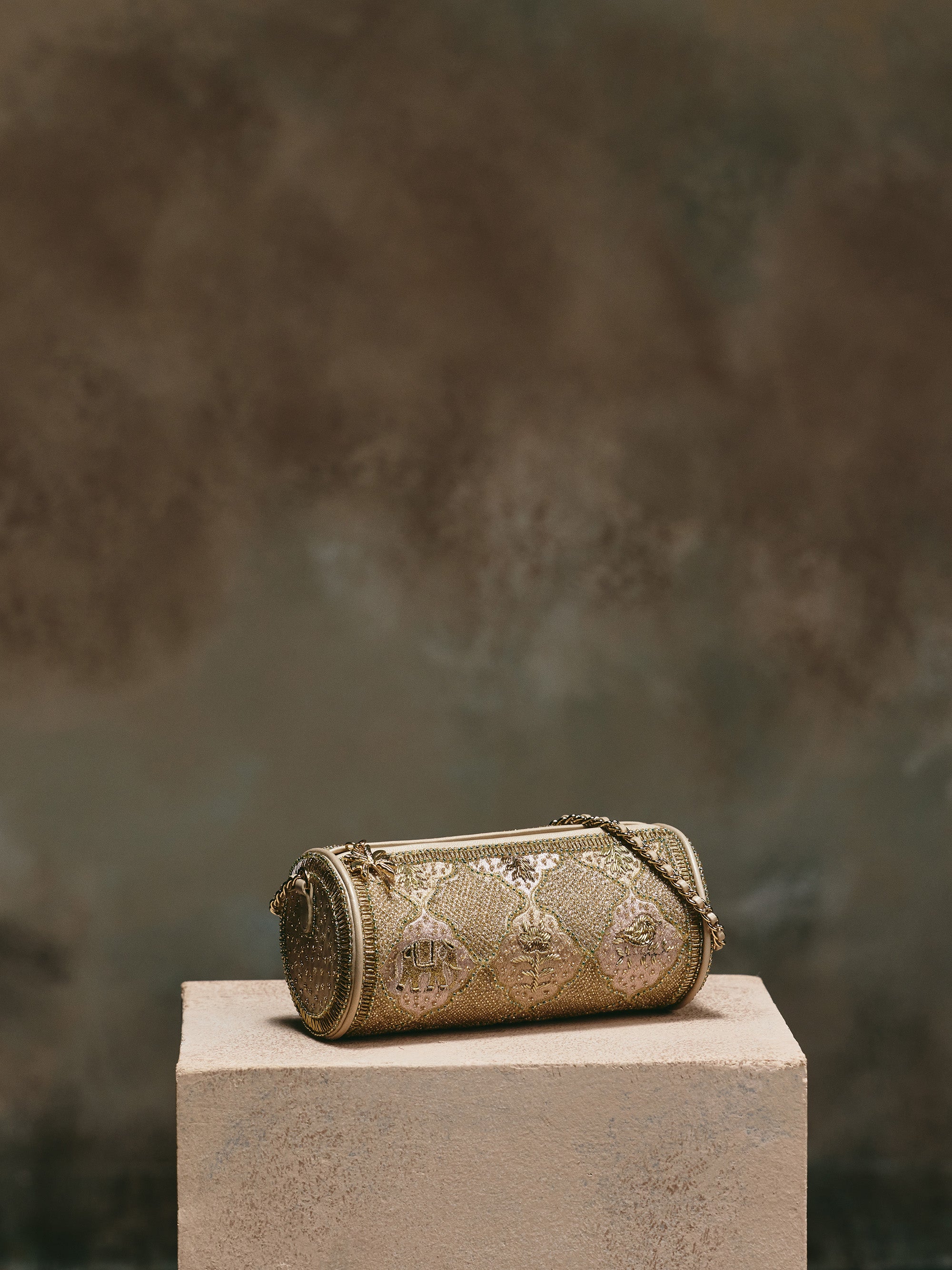 Kiran Cylinder Bag