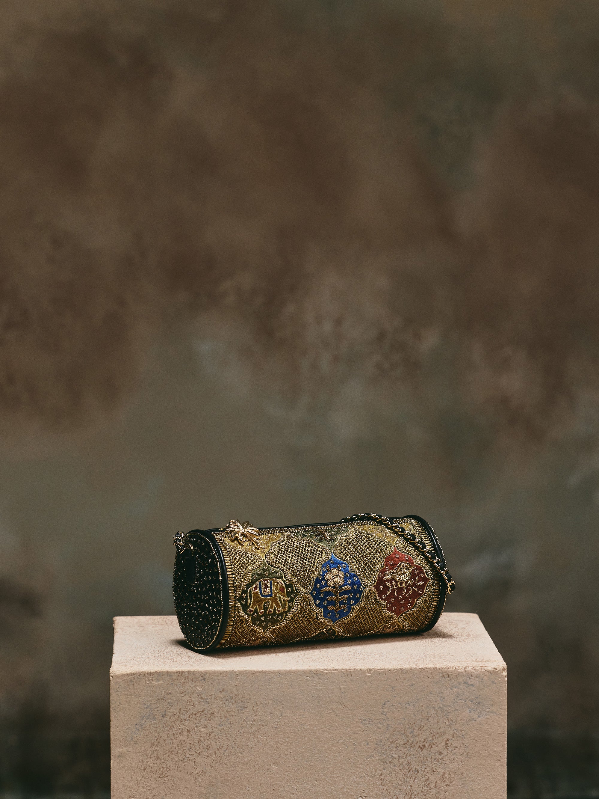 Gulzar Cylinder Bag