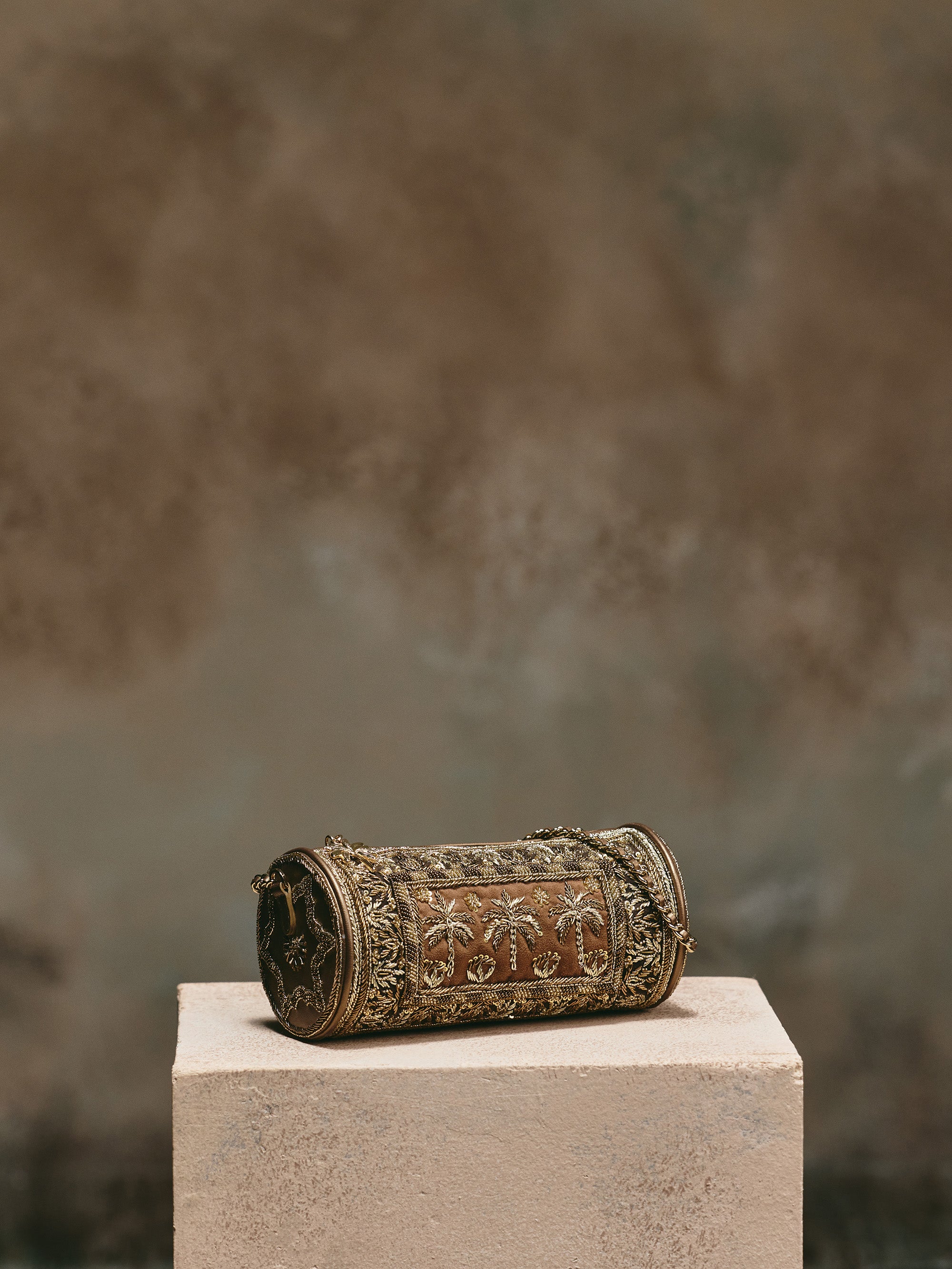 Chaaon Cylinder Bag