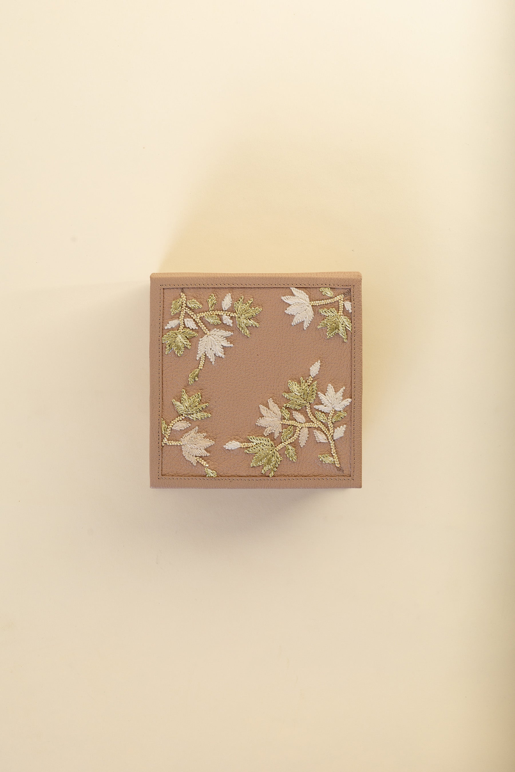 Geranium Nude Box