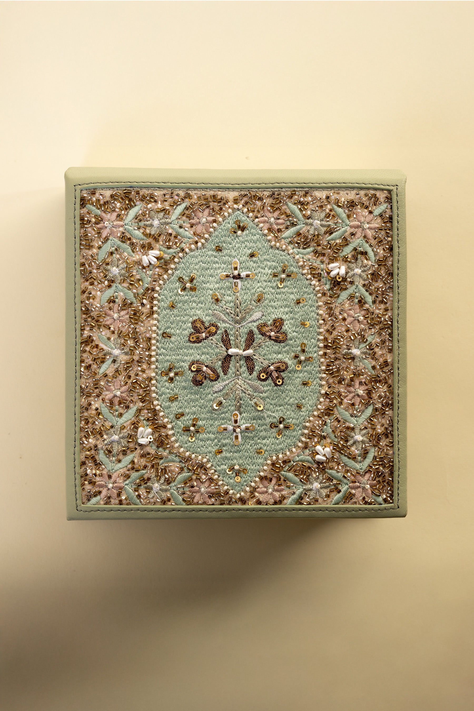 Mehfil Mint Box