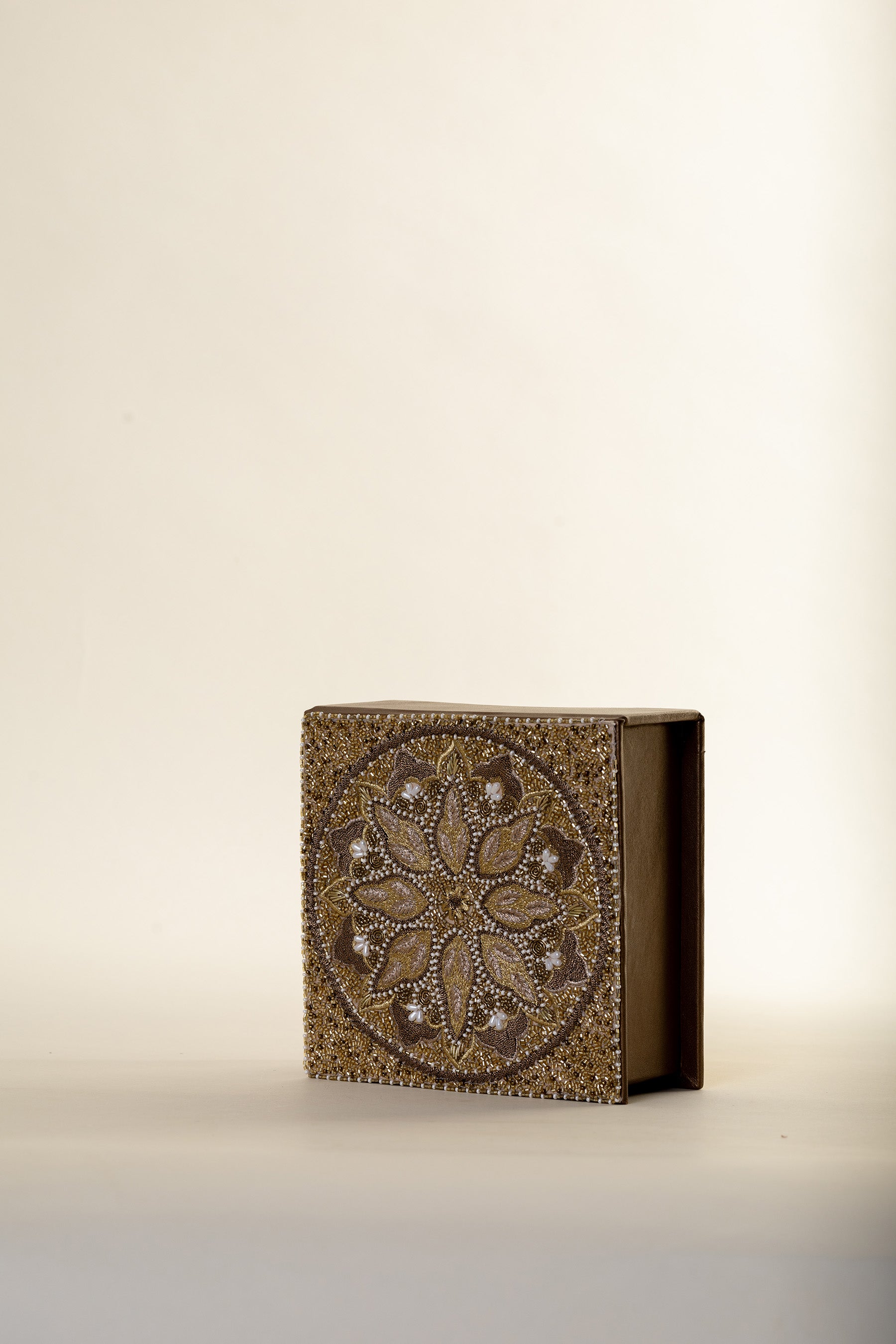 Tara Box