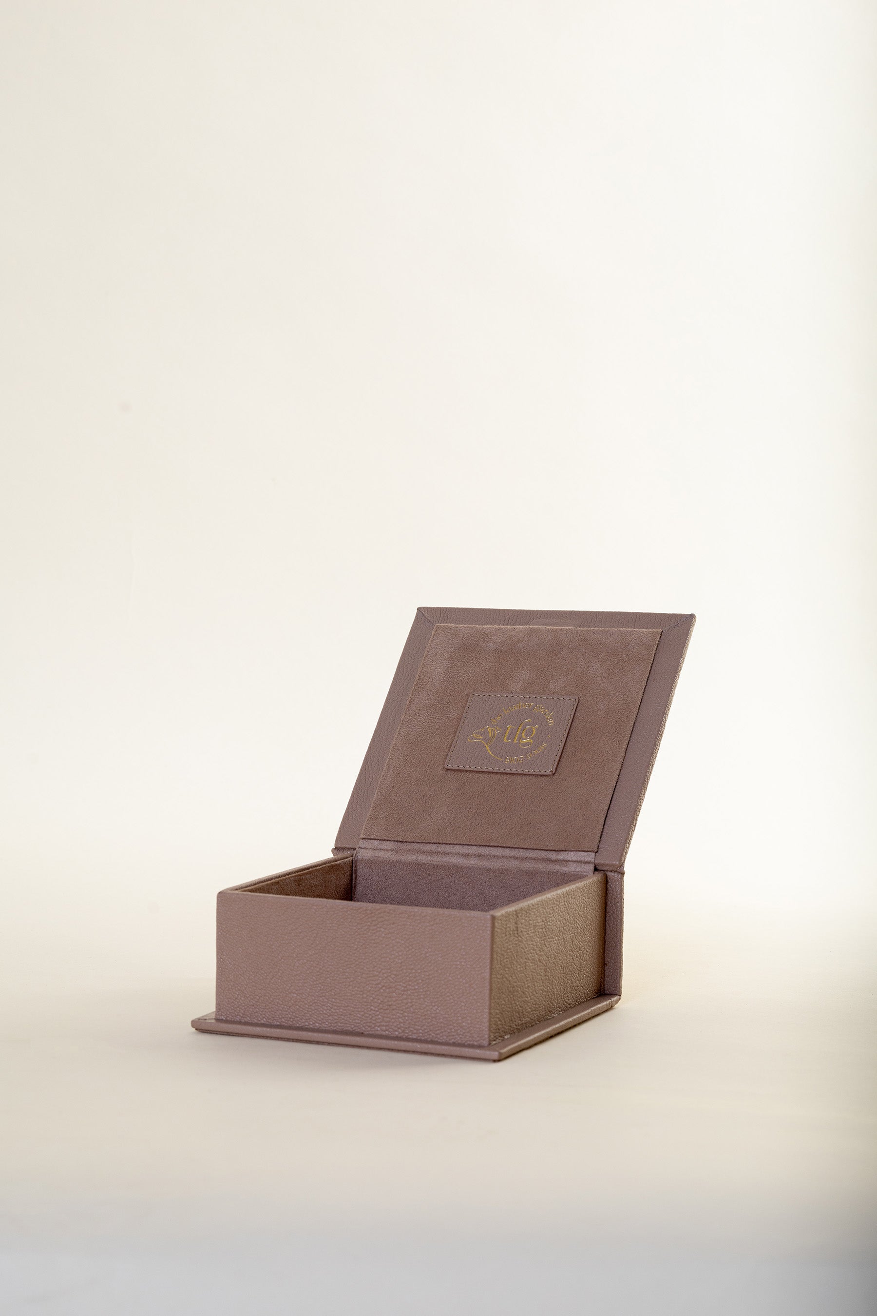 Geranium Nude Box