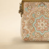 Nazm Clutch