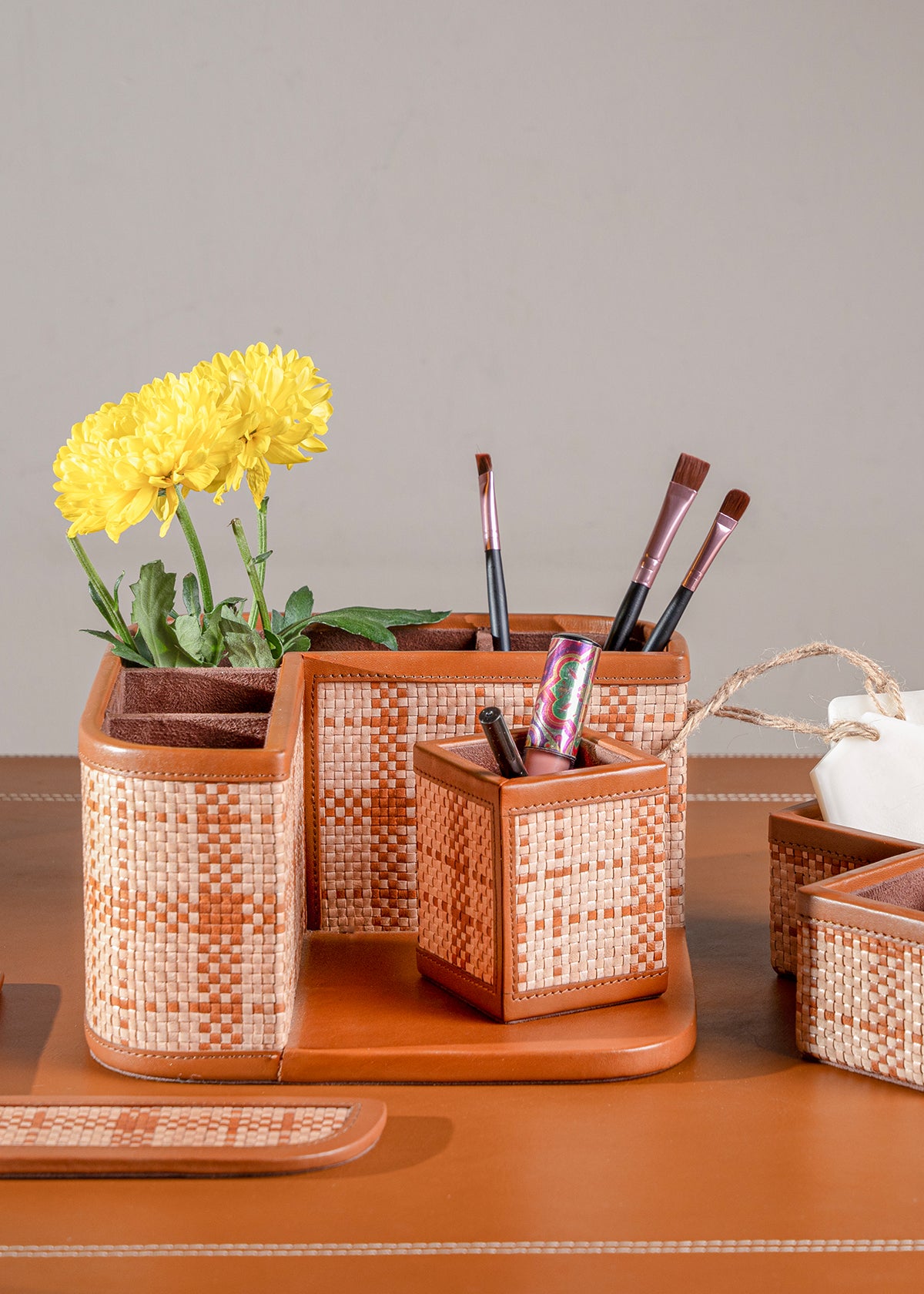 Birch Woven Magnetic Multifunctional Organiser