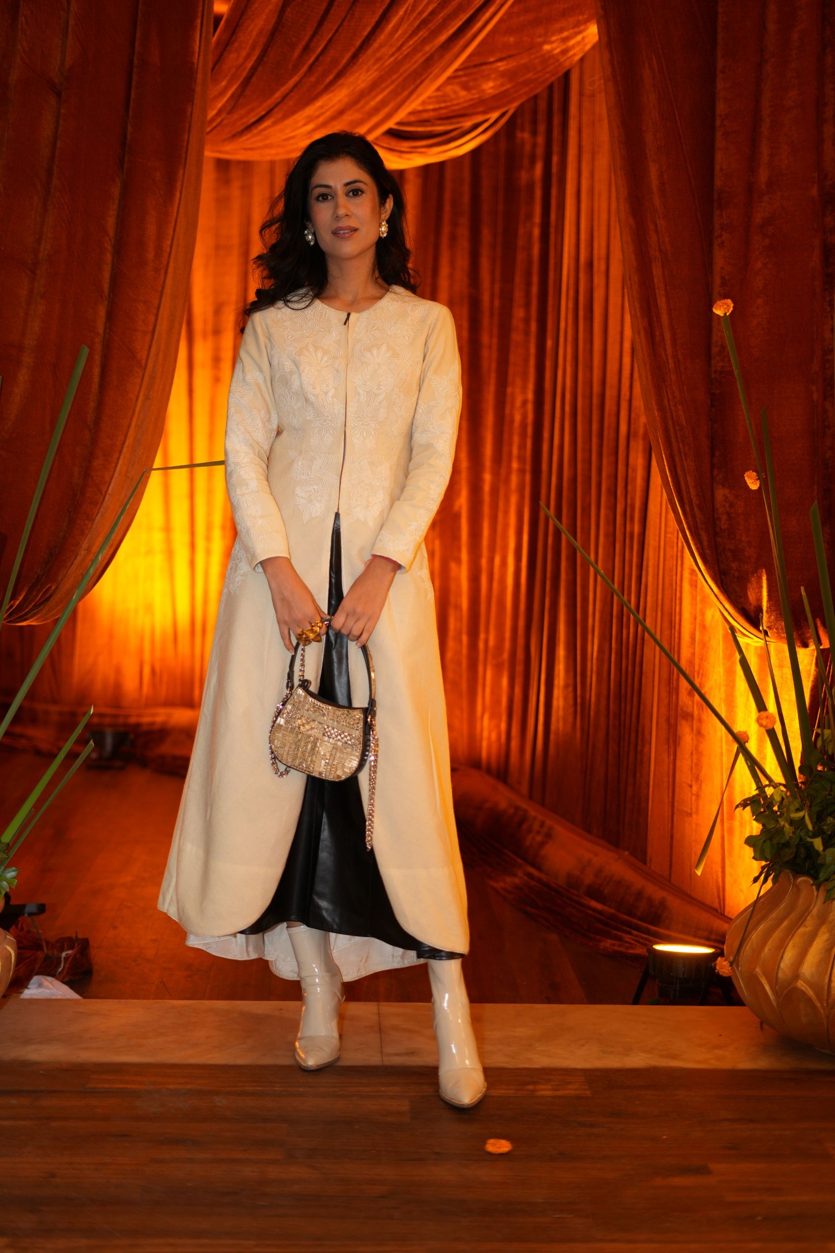Navneet With Shaam Silver Bag
